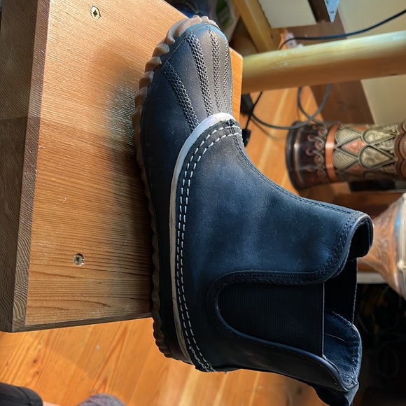 Women size 5 waterproof rain slide one - Picture 3 of 4